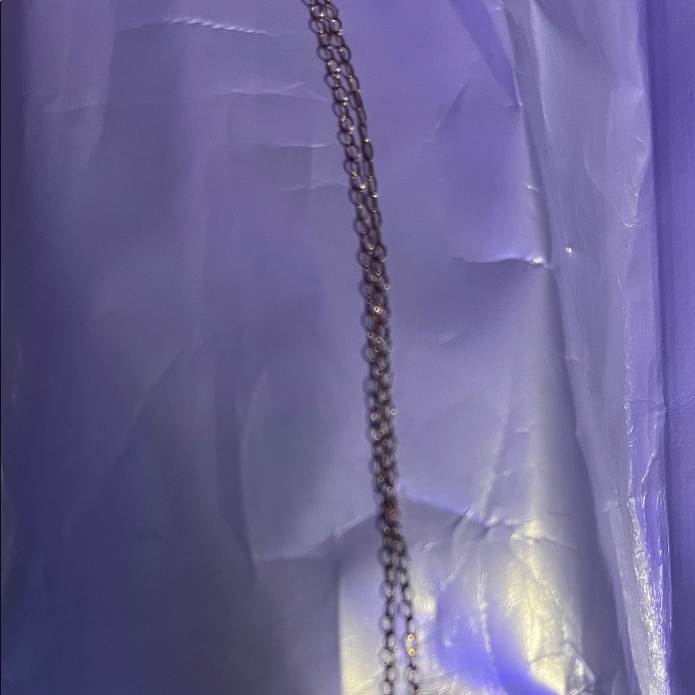 Elegant Gold Chain Necklace - Picture 2 of 3